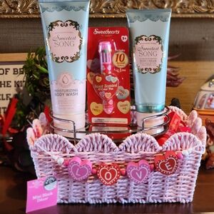 Bath & Body Works Sweetest Song Gift Set - Pink and Blue